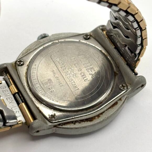 Vintage Silver & Gold Timex Watch - Picture 5 of 5